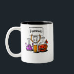 Tasse 2 Couleurs Chimie Science Expériences amusantes École Plaisan<br><div class="desc">Chimie Science Expériences amusantes École Conception de plaisanteries pour les amateurs de sciences.</div>