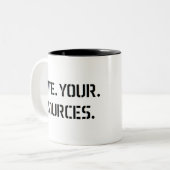 Tasse 2 Couleurs citer vos sources (Devant gauche)