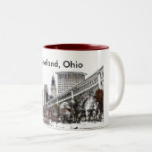Tasse 2 Couleurs Cleveland, Ohio (Devant droit)