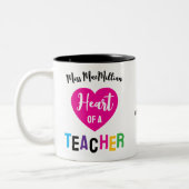 Tasse 2 Couleurs Cœur d'un professeur Cadeau Rose Noir Script (Gauche)