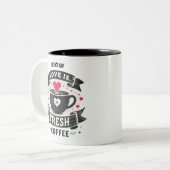 Tasse 2 Couleurs Coeurs roses mignons amour est café frais (Devant gauche)