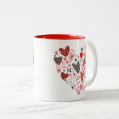 Tasse 2 Couleurs Coeurs rouges mignons - Monogramme d'amour (Devant droit)