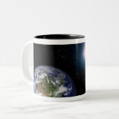 Tasse 2 Couleurs Composite numérique d'une comète se dirigeant vers (Devant gauche)