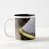 Tasse 2 Couleurs Concept d'un véhicule d'exploration pour équipage (Gauche)