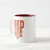 Tasse 2 Couleurs Conception de linogravure de main de squelette Hal (Devant gauche)