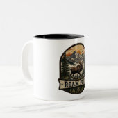 Tasse 2 Couleurs Conception de patch brodé d'orignal 'Roam Free' (Devant gauche)