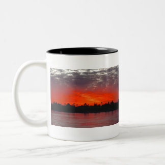 Tasse 2 Couleurs Coucher de soleil sur le Nil rouge vif .JPG