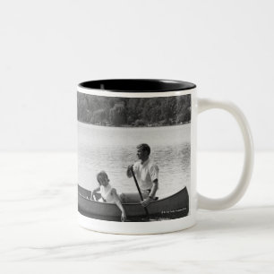 Tasse 2 Couleurs Couples dans un canoë