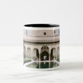 Tasse 2 Couleurs Cour des myrtes, commencée en 1333 (Centre)