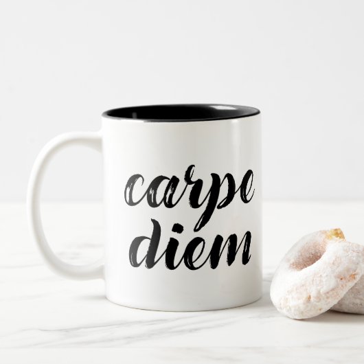 Tasse 2 Couleurs Courses de brosse de Carpe Diem (Avec donut)