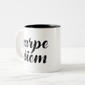 Tasse 2 Couleurs Courses de brosse de Carpe Diem (Devant gauche)