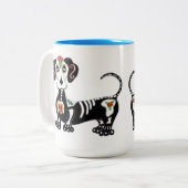 Tasse 2 Couleurs Crâne à sucre Dachshund (Devant gauche)
