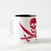 Tasse 2 Couleurs Crâne et épées de Crimson Drapeau pirate de Calico (Devant gauche)