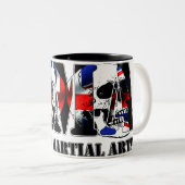 Tasse 2 Couleurs Crânes mélangés du R-U d'arts martiaux de MIXED (Devant droit)