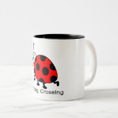 Tasse 2 Couleurs Croisement de coccinelle (Devant droit)
