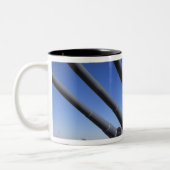 Tasse 2 Couleurs Cuirassé d'USS Alabama au mémorial 2 de cuirassé (Gauche)