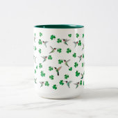 Tasse 2 Couleurs Custom St. Patrick's Day Hummingbird and Shamrocks (Centre)