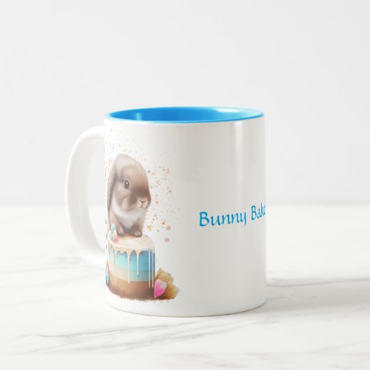 Tasse 2 Couleurs Cute Bunny Rabbit Chef Baker Cake (Devant gauche)