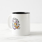 Tasse 2 Couleurs Cute Friendly Ghost and Cat Whimsical HalloweenMug (Devant gauche)