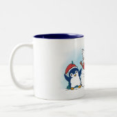 Tasse 2 Couleurs Cute Penguins building a Christmas Snowcat (Gauche)