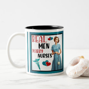 Tasse 2 Couleurs Cute Pinup_ Véritables Hommes Épouses Épouses