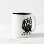 Tasse 2 Couleurs Cyclisme Juste Ride Ours (Devant droit)