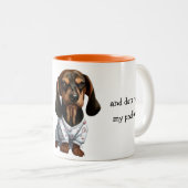 Tasse 2 Couleurs Dachshund Puppy Mauvaise attitude (Devant droit)