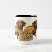 Tasse 2 Couleurs Dachshunds sold as hot dogs (Centre)