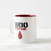 Tasse 2 Couleurs Dans mon JUDO de sang (Devant gauche)