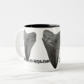 Tasse 2 Couleurs Dent de megalodon de Carcharocles (Devant gauche)