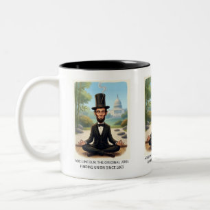 Tasse 2 Couleurs Dessin humoristique d'Abe Lincoln en yoga - Le Ori