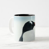 Tasse 2 Couleurs Deux pingouins touchant des becs (Devant gauche)