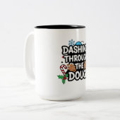 Tasse 2 Couleurs Dévaler la Pâte de Noël (Devant gauche)