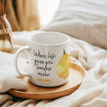 Tasse 2 Couleurs Devis jaune citron amusant<br><div class="desc">Devis jaune citron amusant</div>