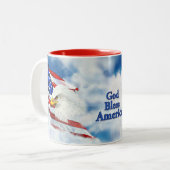 Tasse 2 Couleurs Dieu bénissent l'Amérique, l'Eagle et le drapeau (Devant gauche)
