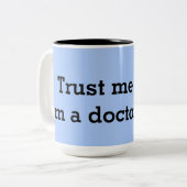 Tasse 2 Couleurs Doc. de Faites-moi confiance (Devant gauche)
