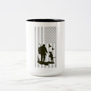 Tasse 2 Couleurs Drapeau américain vintage silhouette de chasse en