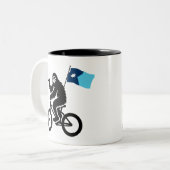 Tasse 2 Couleurs Drapeau Bigfoot Cycling Minnesota (Devant gauche)