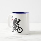 Tasse 2 Couleurs Drapeau Bigfoot Cycling Utah (Devant gauche)