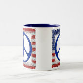 Tasse 2 Couleurs Drapeau déchiré en lambeaux de paix (Centre)