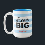 Tasse 2 Couleurs Dream Big, Texte de script, Personnalisé, Couleur<br><div class="desc">Inspirer la grandeur quotidienne avec notre "Dream Big" Script Text Personnalisé à deux tons de café Mug. Cette tasse n'est pas seulement un récipient pour votre boisson préférée ; c'est une motivation quotidienne, vous encourageant à poursuivre vos rêves et vos aspirations. Le texte du script "Dream Big" est un rappel...</div>