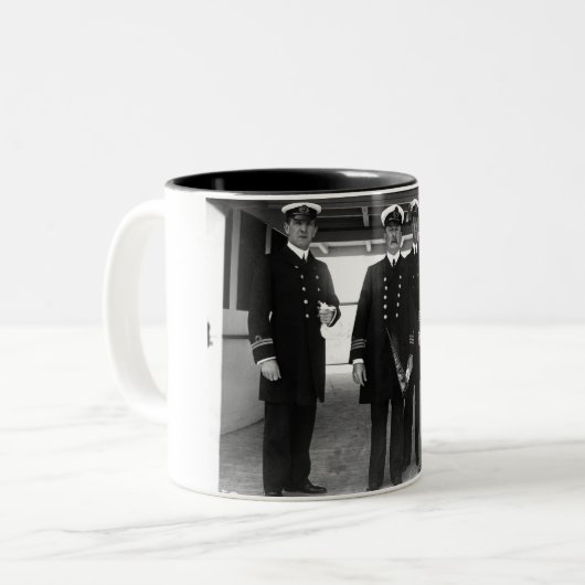 Tasse 2 Couleurs E.J. Smith (Titanic) (Devant gauche)