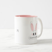 Tasse 2 Couleurs Éditeur Bon Écouteur Lapin Blanc & Monogramme (Devant droit)