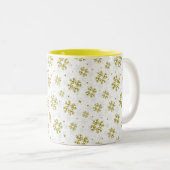 Tasse 2 Couleurs Elegant Gold Snowflake Winter Pattern (Devant droit)