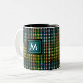 Tasse 2 Couleurs Élégant Tartan Vert écossais Motif Monogramme (Devant gauche)