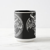 Tasse 2 Couleurs Emblème Dragon Celtique par BurnsInHell (Centre)
