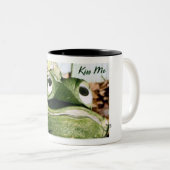Tasse 2 Couleurs Embrasse-Moi Grenouille (Devant droit)