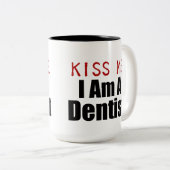 Tasse 2 Couleurs embrassez-moi (Devant droit)