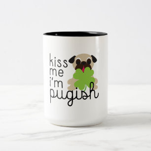 Tasse 2 Couleurs Embrassez-moi que je suis trèfle de carlin de jou