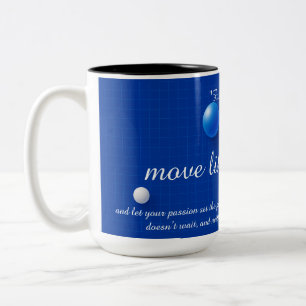 Tasse 2 Couleurs Équilibre céleste sur une grille numérique